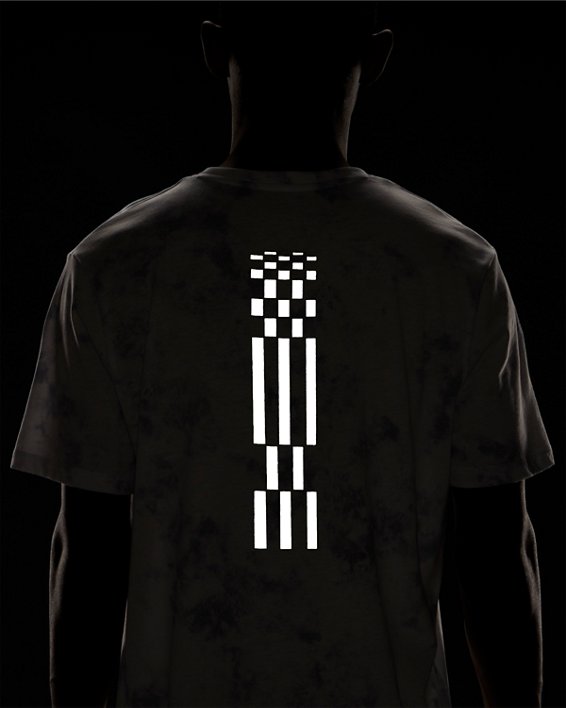 남성 UA 런 애니웨어 티셔츠 in Gray image number 4